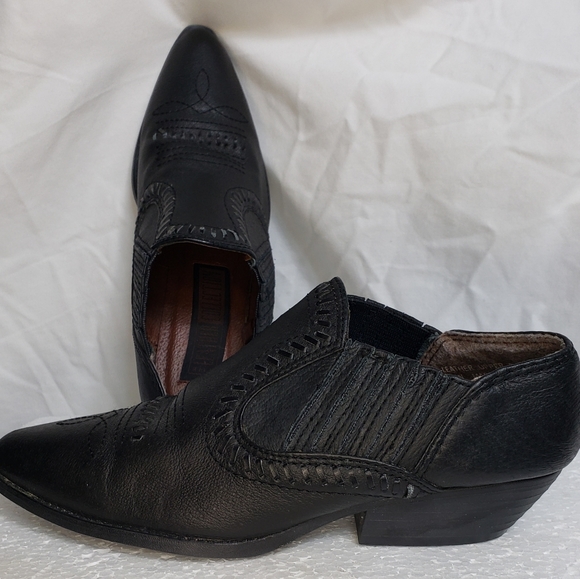 Women's 6.5 western leather black bootie Clogs (sr) - Picture 2 of 8